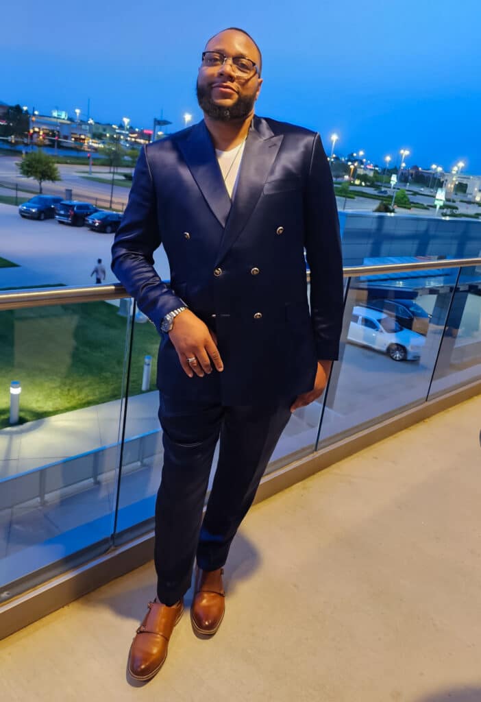 Tim Fears in a Blue Silk custom SMH Atelier Suit.